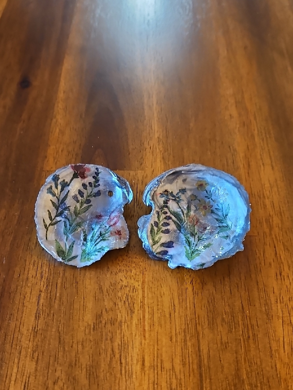 Hand Painted & Decopaged Oyster Shells.  Set of 2.